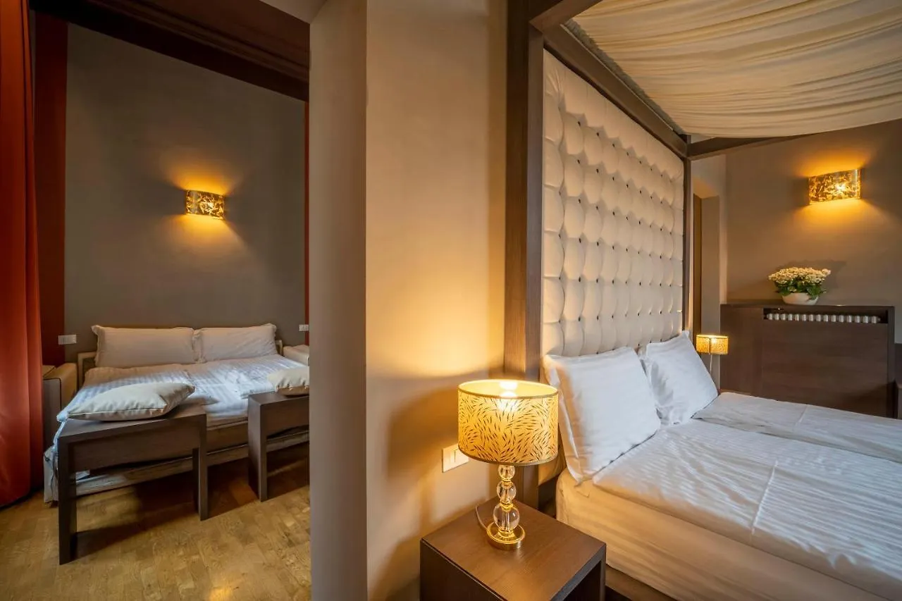 B&B Repubblica Florence 2*,  Italy